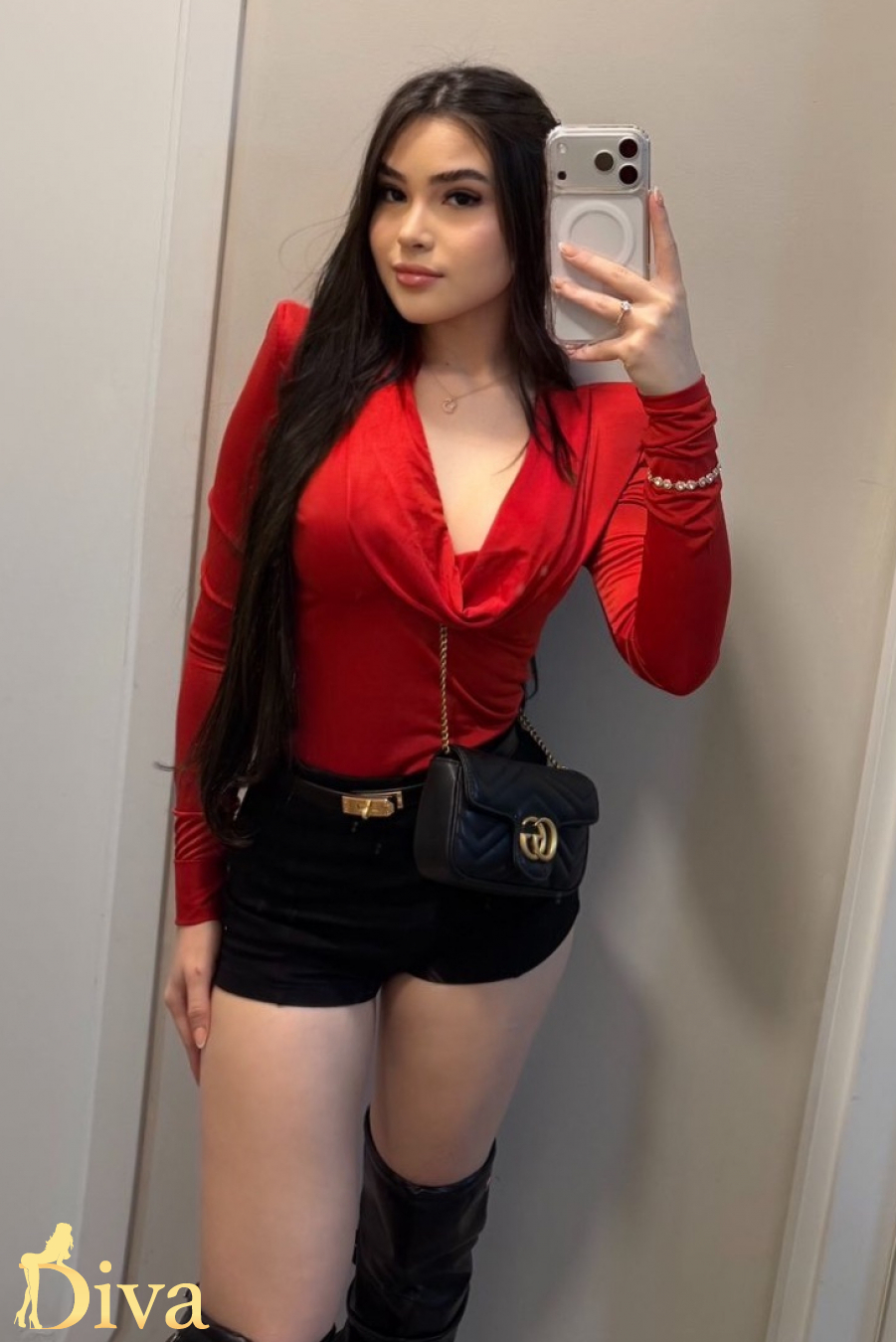 brunette-earls-court-west-brompton-west-kensington-nanny-r17729617790600-0001.jpg