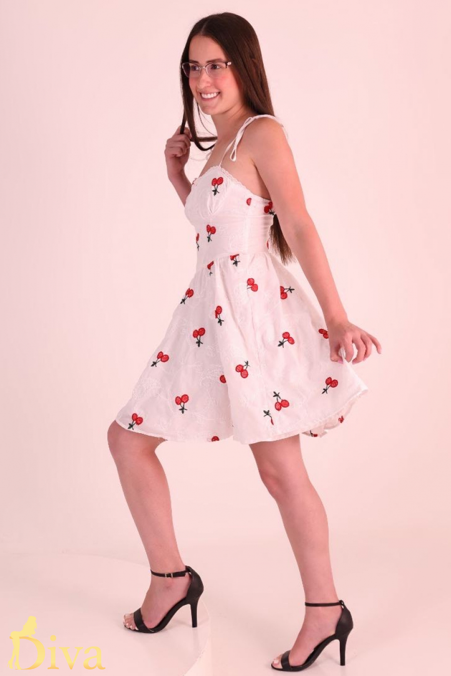brunette-paddington-bayswater-queensway-lancaster-gate-zion-r17376561138392-0001.jpeg