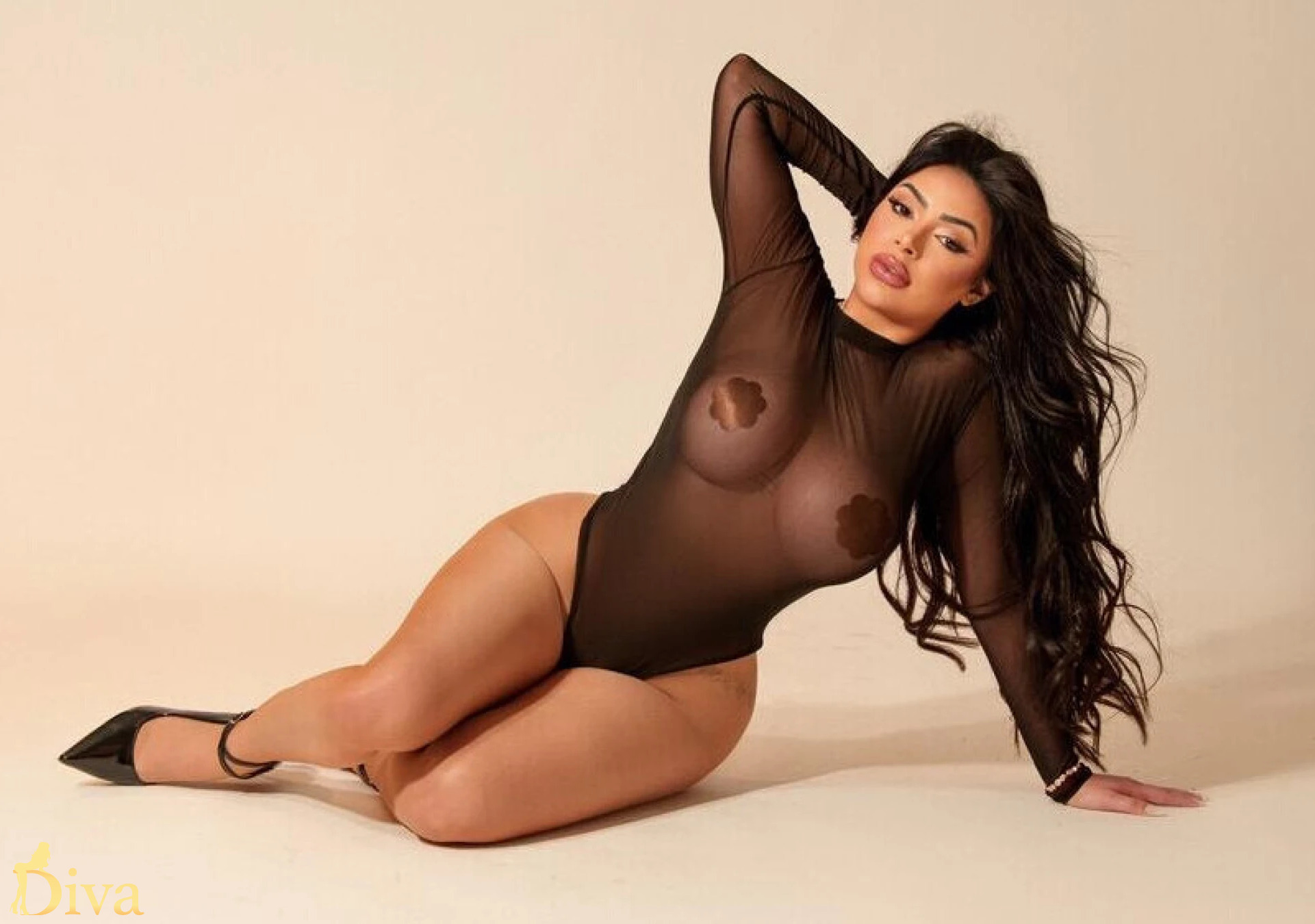 brunette-high-street-kensington-notting-hill-gate-gloucester-road-decca-r17404850225838-0001.jpeg