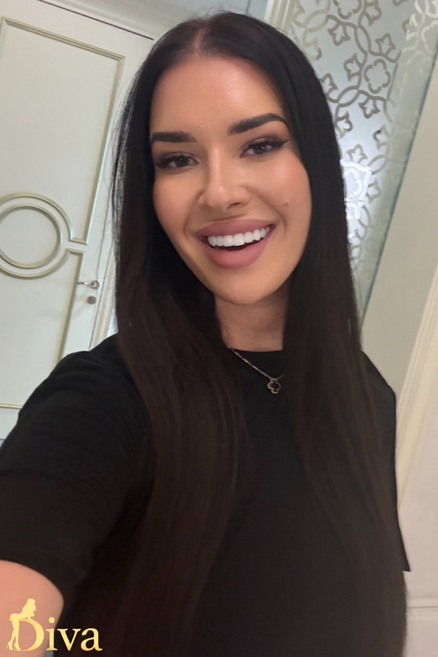 brunette-knightsbridge-gloucester-road-sloane-square-south-kensington-diamante-r17412634178033-0002.jpg
