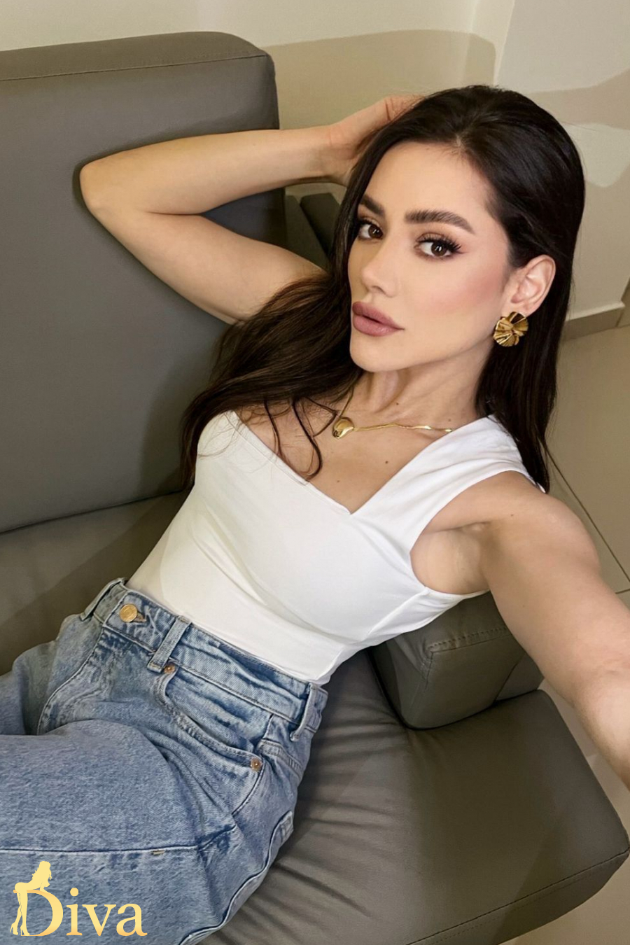 brunette-fontana-r17083727193216-0002.jpg