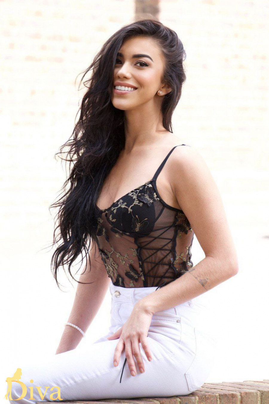 brunette-edgara-r16973793515298-0002.jpg