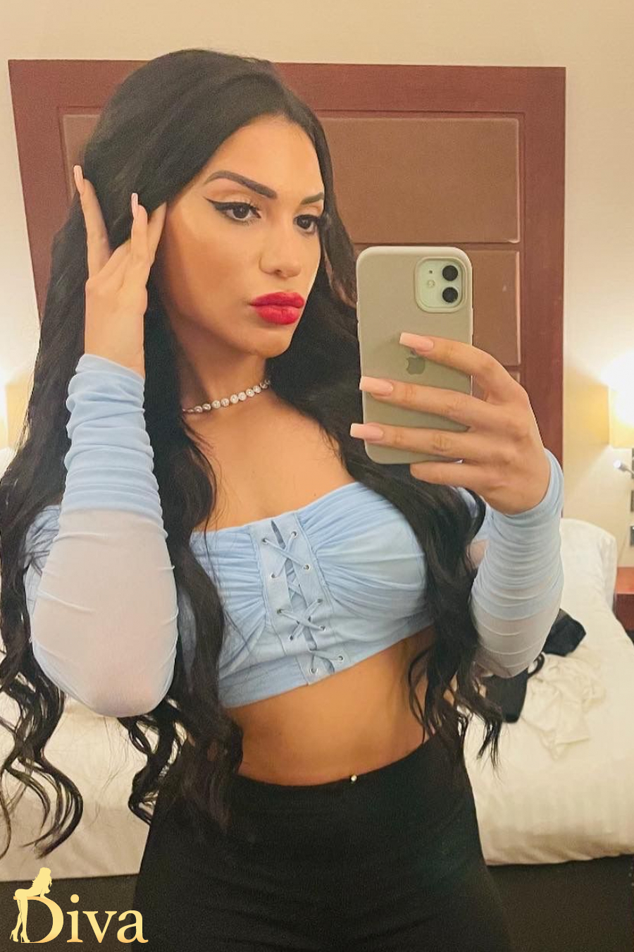 lindsaybrunette-r17078596698873-0001.jpeg