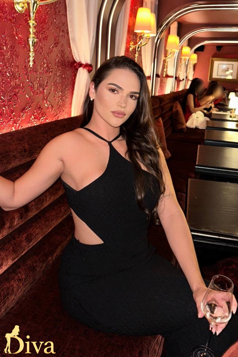 brunette-edgware-road-bakerloo-bordo-r17360737695878-0001.jpg
