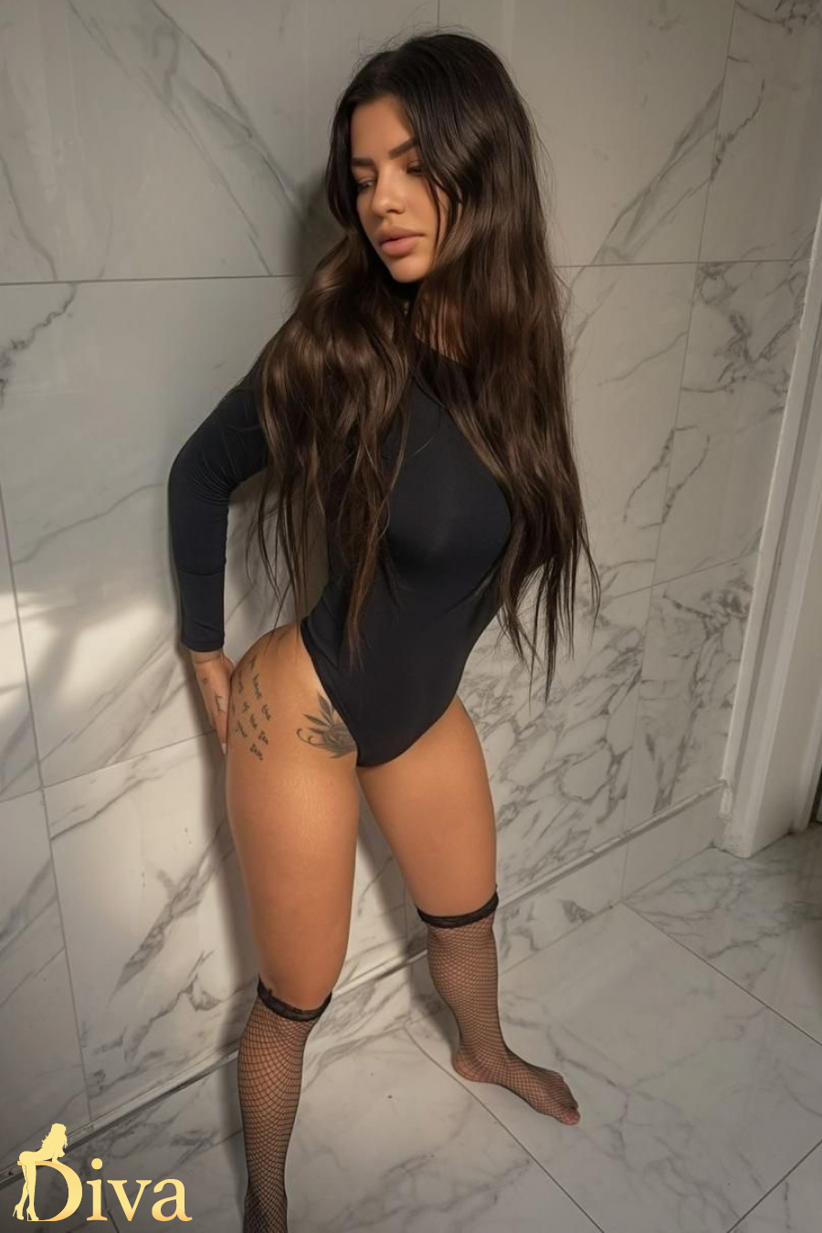 brunette-goodge-street-oxford-circus-tottenham-court-road-bravo-r17773820348822-0001.jpg