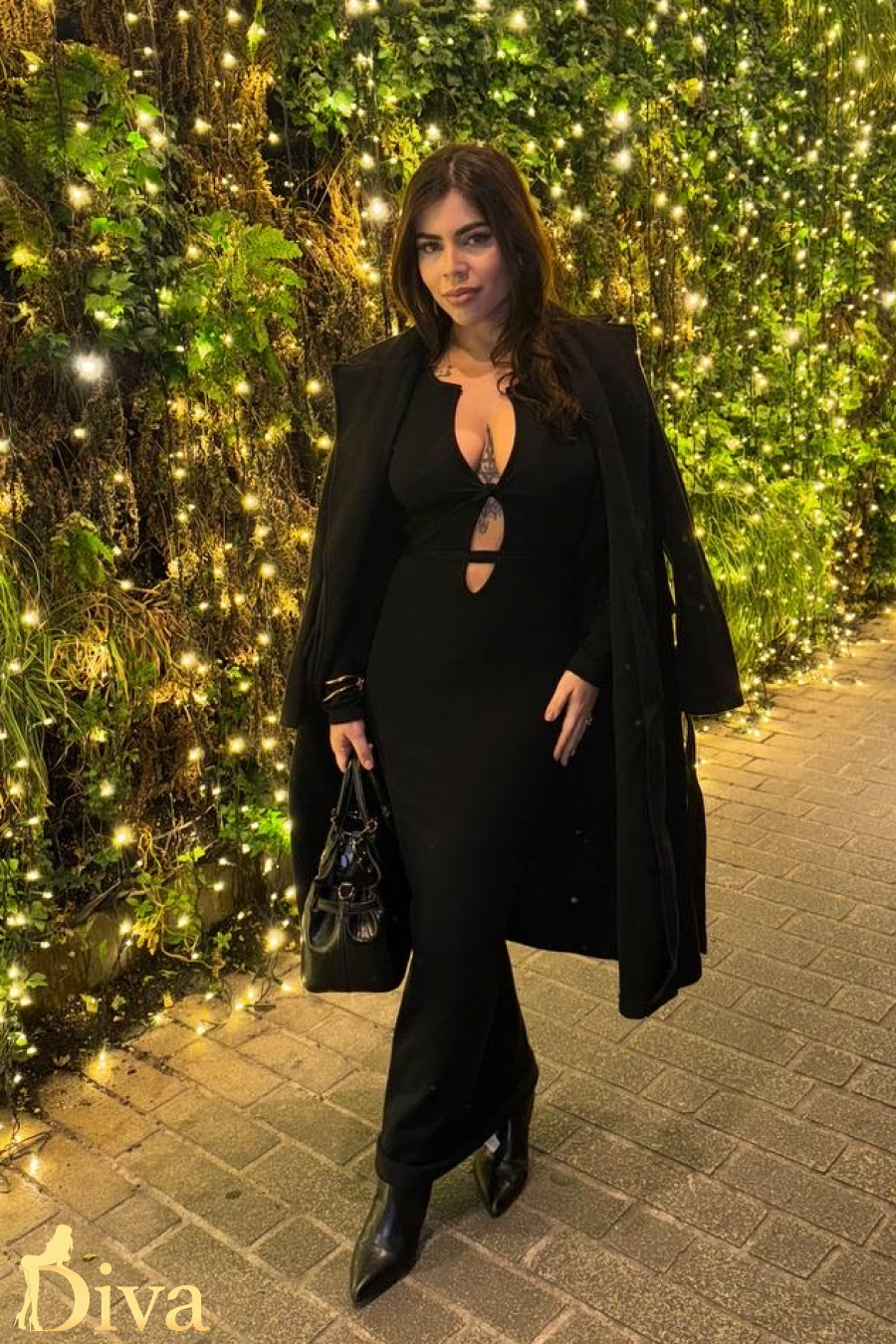 brunette-victoria-st-jamess-park-pimlico-belluna-r17656379284062-0001.jpeg