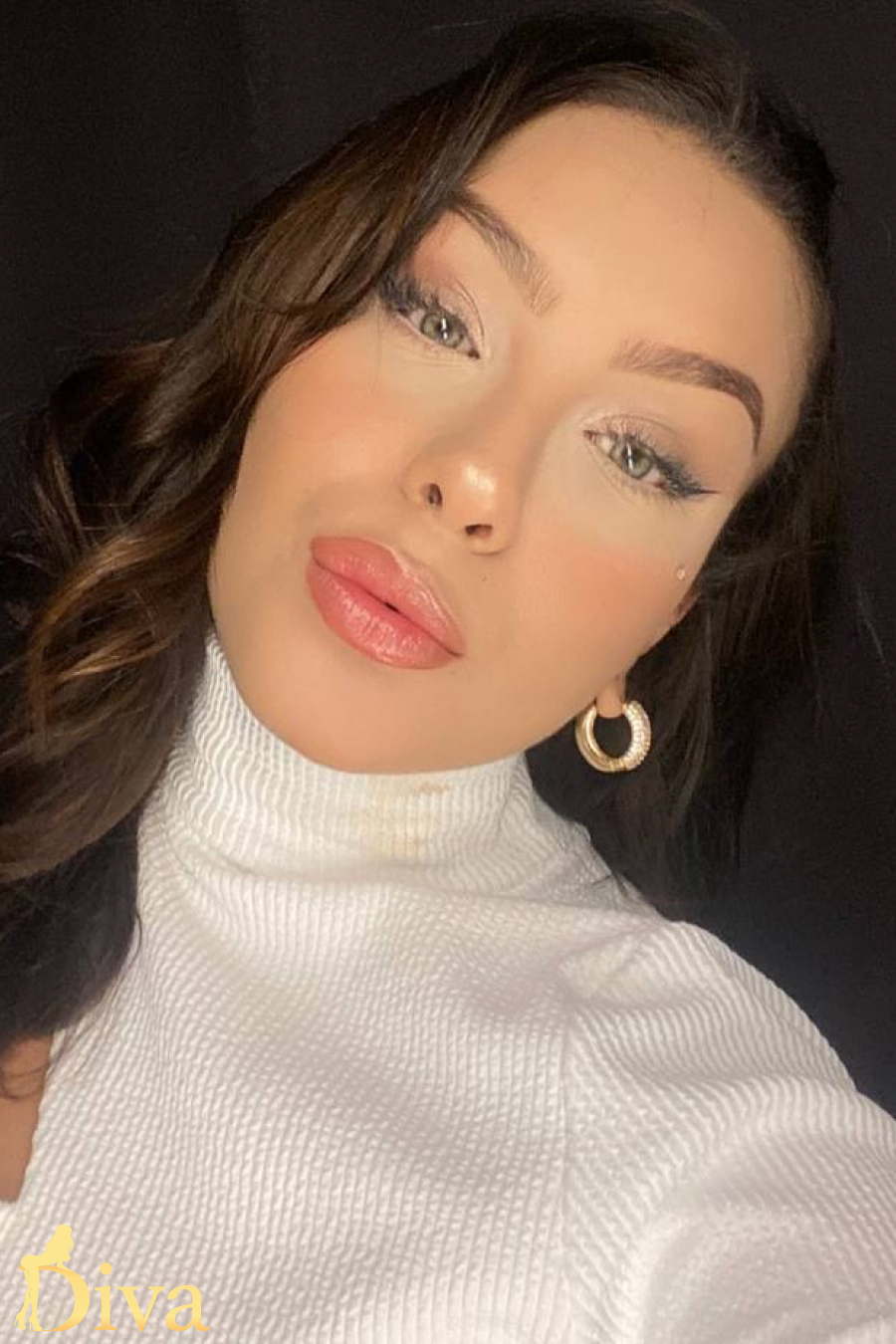 brunette-earls-court-gloucester-road-south-kensington-west-brompton-raela-r17392151483465-0002.jpeg