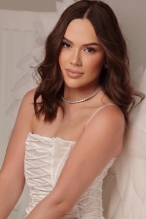 brunette-earls-court-gloucester-road-west-brompton-west-kensington-lark-r17596876261233-0002.jpg