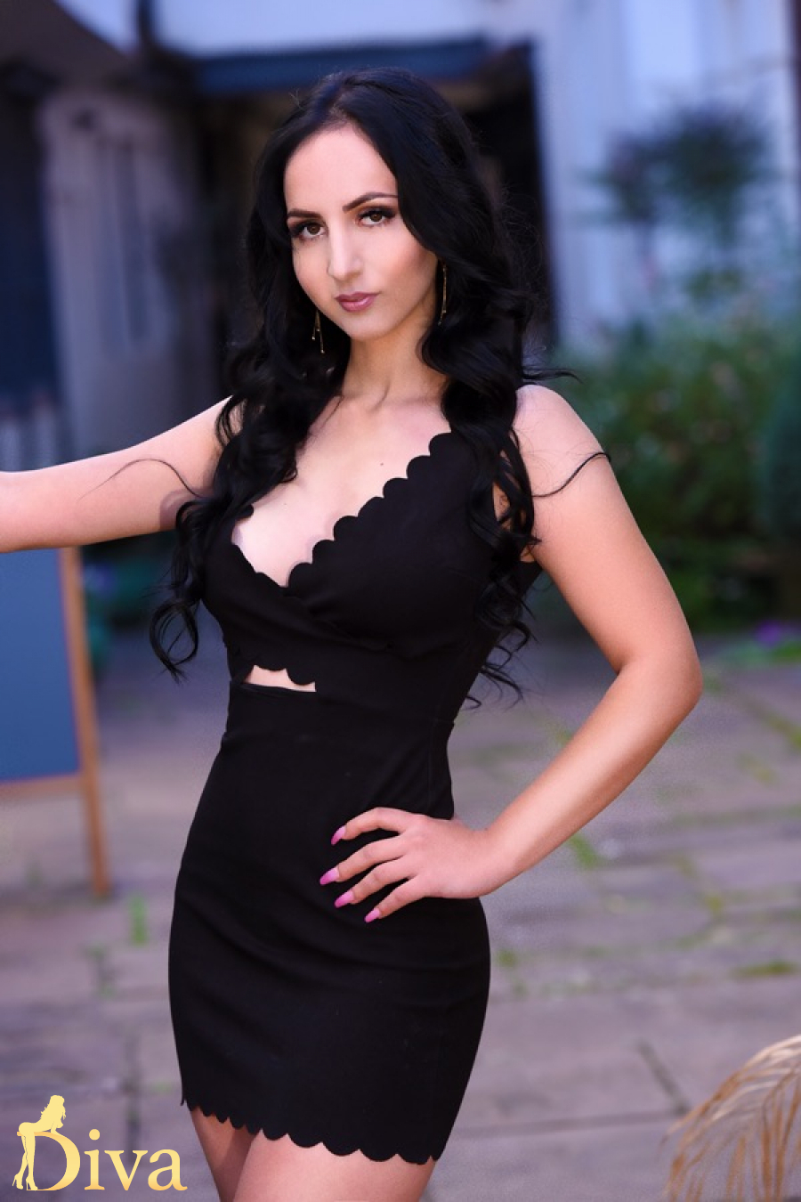 brunette-notting-hill-gate-bayswater-queensway-feriha-r16973643670205-0006.jpeg