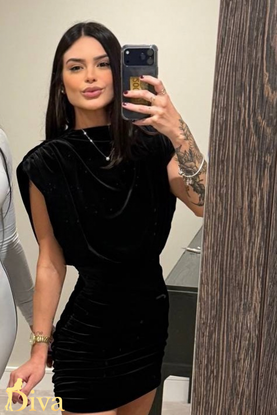 brunette-hammersmith-shepherds-bush-kensington-olympia-goldhawk-road-miabella-r17664010462973-0001.jpg