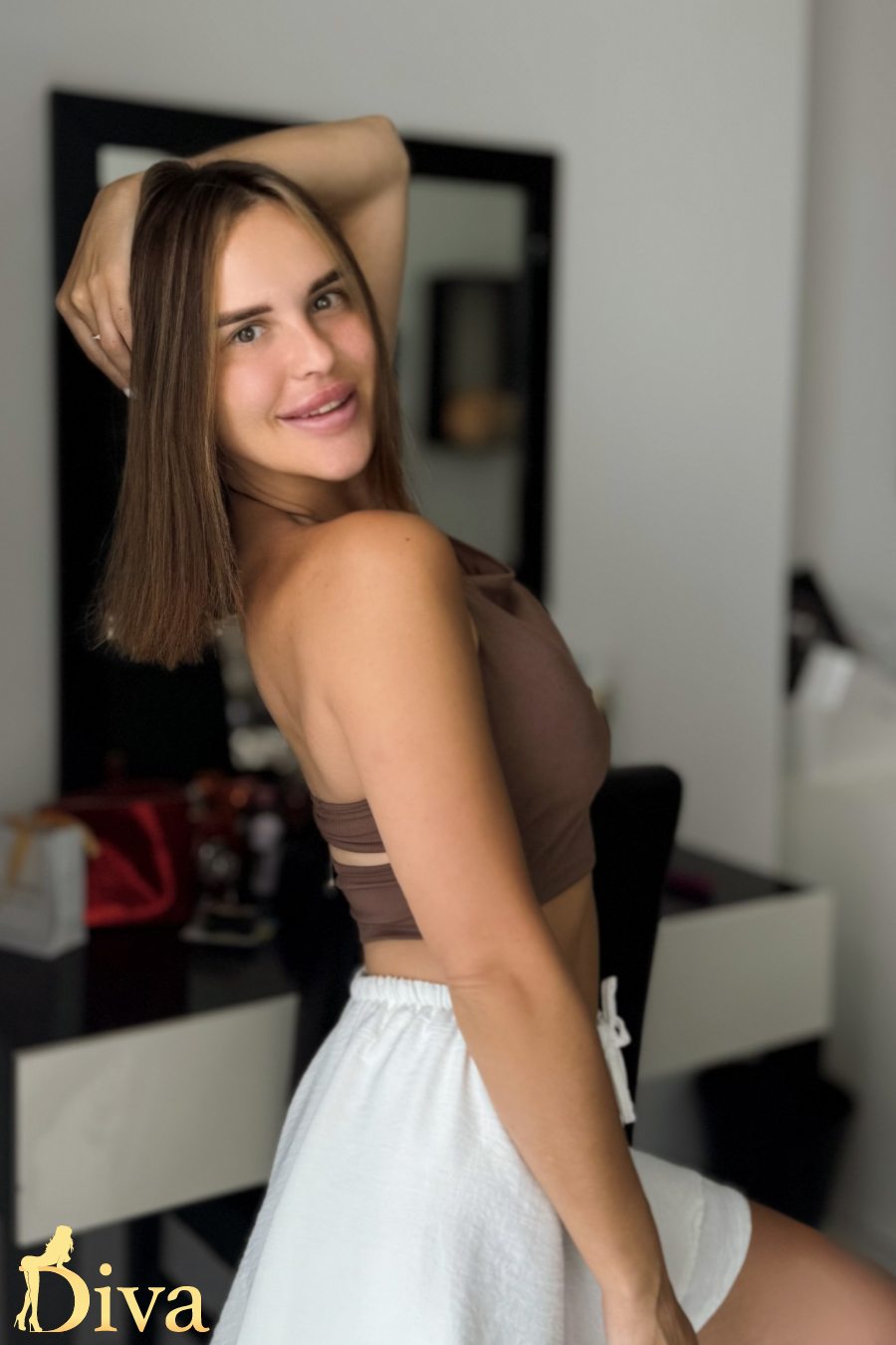 brunette-earls-court-gloucester-road-high-street-kensington-south-kensington-kessie-r17806535287916-0002.jpg