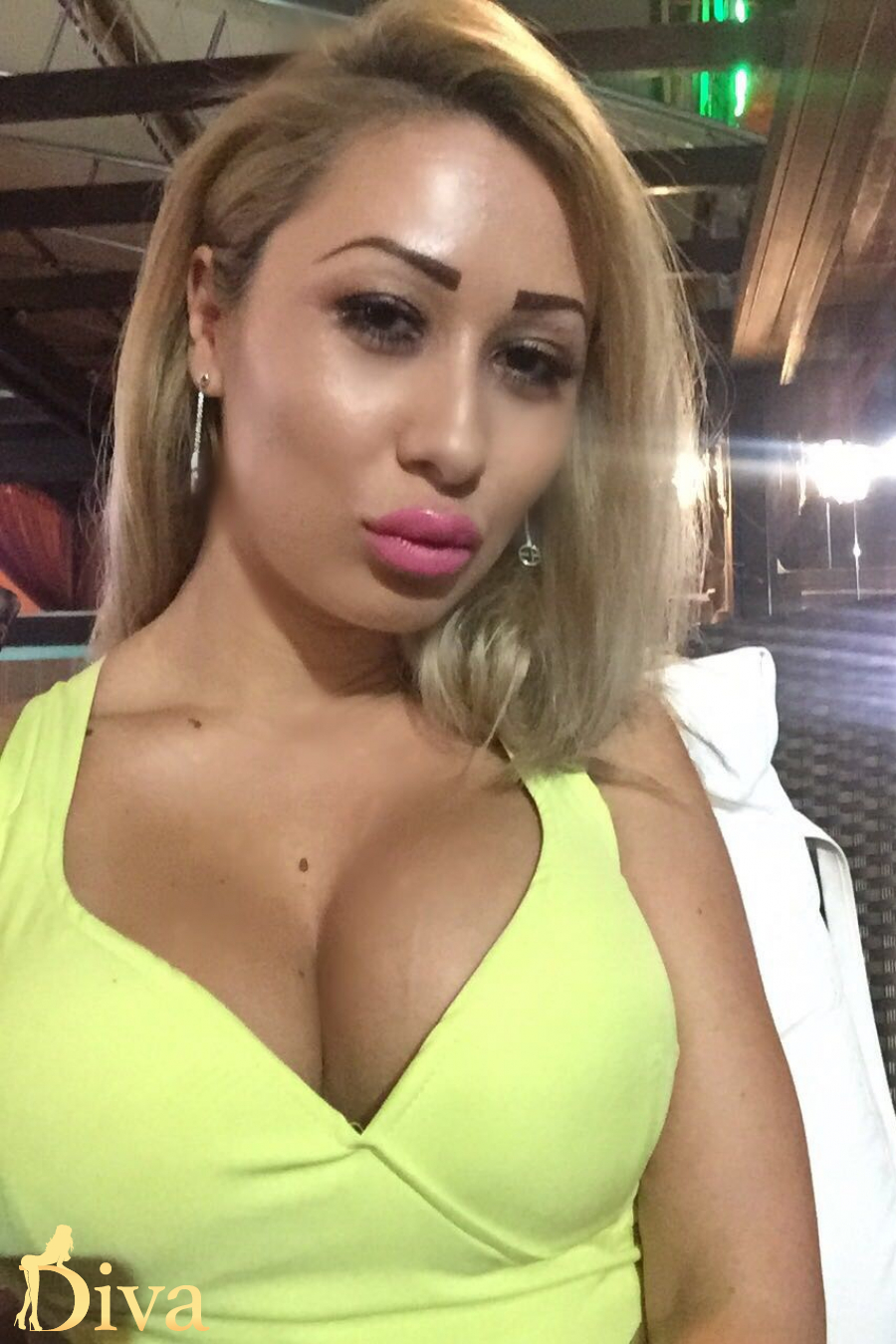 blonde-bayswater-ranya-r16975007175653-0029.jpeg