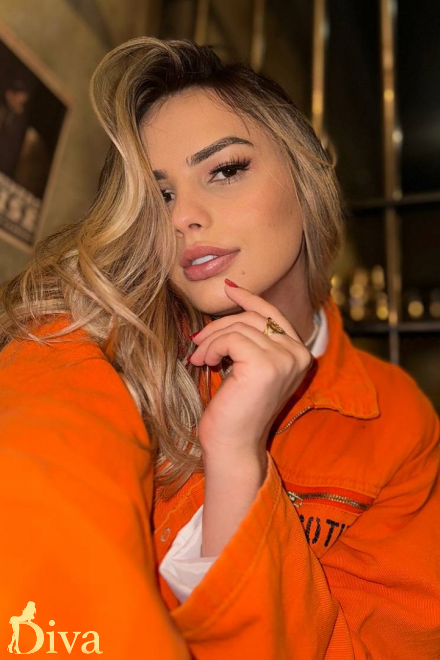 blonde-earls-court-west-brompton-west-kensington-vonda-r17339430997958-0002.jpeg