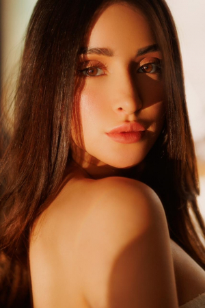 brunette-kensington-olympia-west-kensington-barons-court-hora-r17331411062367-0001.jpeg