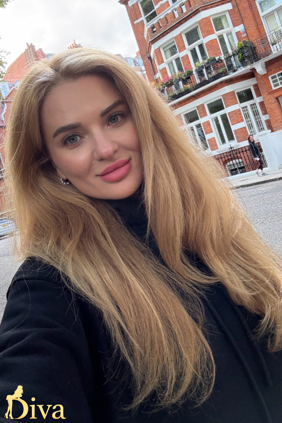 blonde-sloane-square-south-kensington-knightsbridge-sabrina-r17684177832364-0002.jpeg