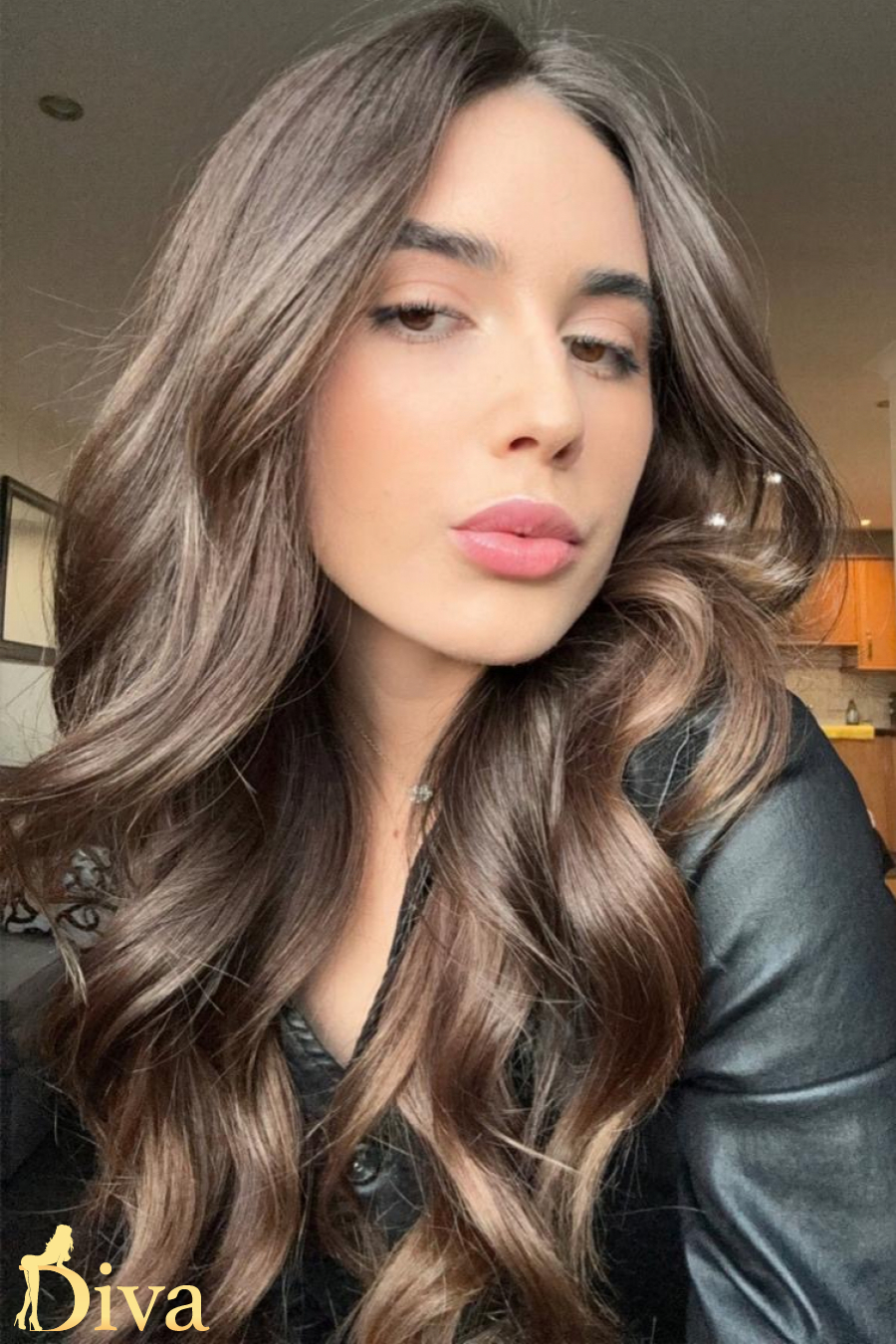 brunette-earls-court-west-kensington-gloucester-road-kensington-olympia-shirley-r17164578184810-0001.jpg