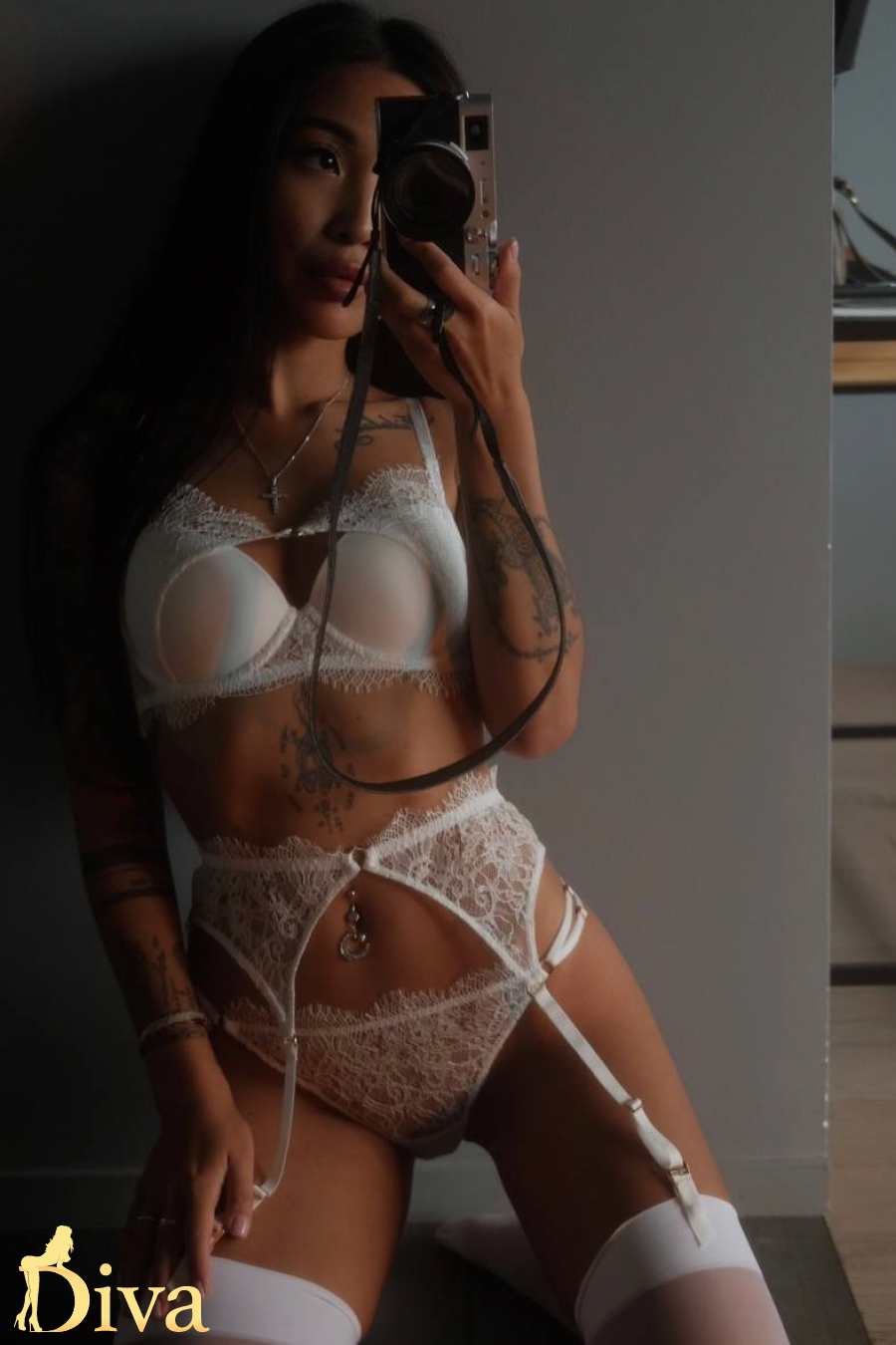 brunette-earls-court-south-kensington-gloucester-road-moonsan-r17630572359984-0001.jpg