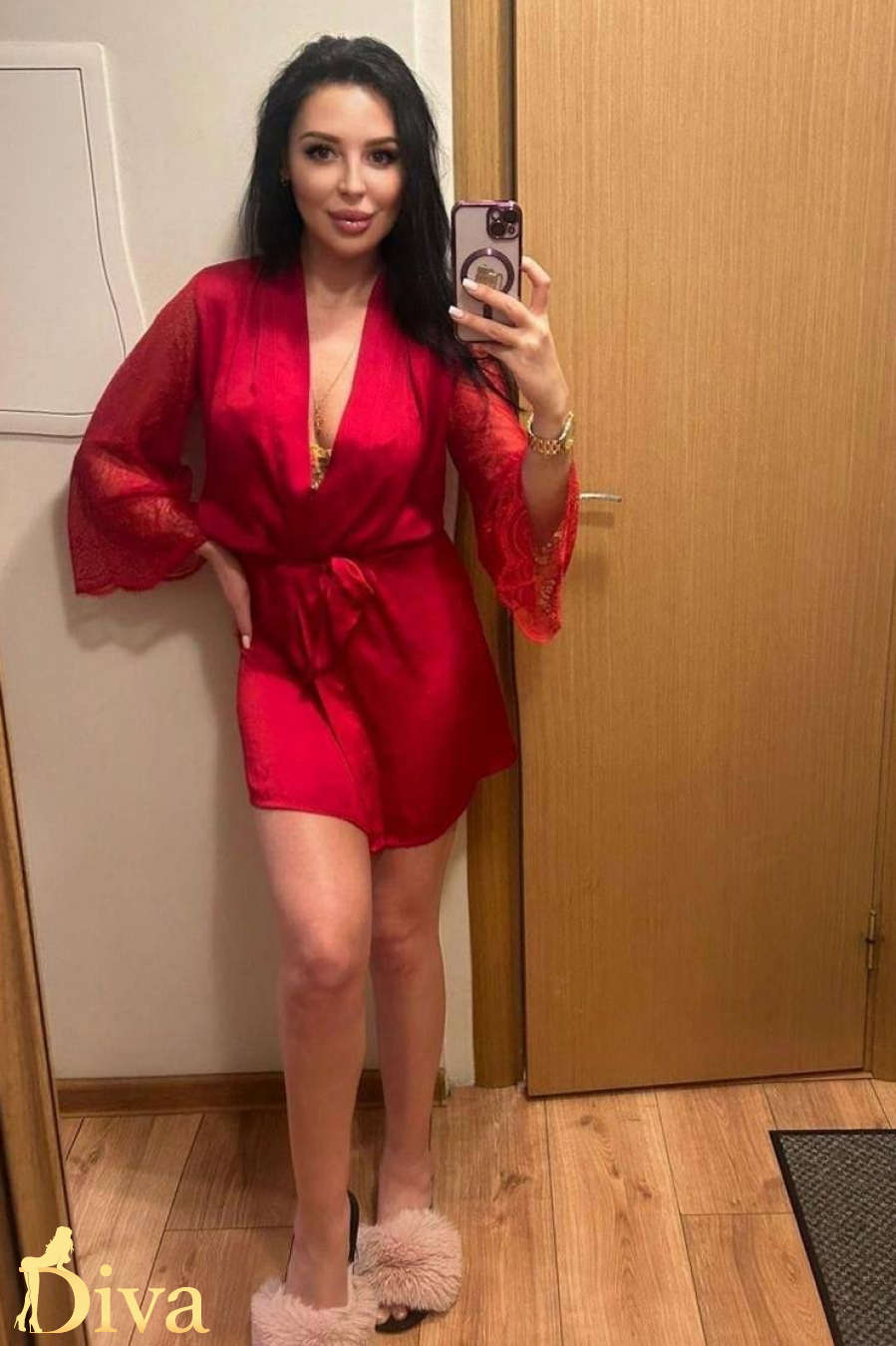 brunette-green-park-piccadilly-circus-hyde-park-corner-deliora-r17406576007717-0002.jpeg