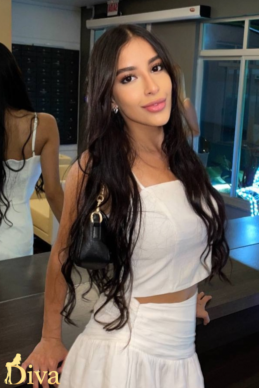 brunette-earls-court-gloucester-road-high-street-kensington-south-kensington-baldina-r17815392629317-0002.jpeg
