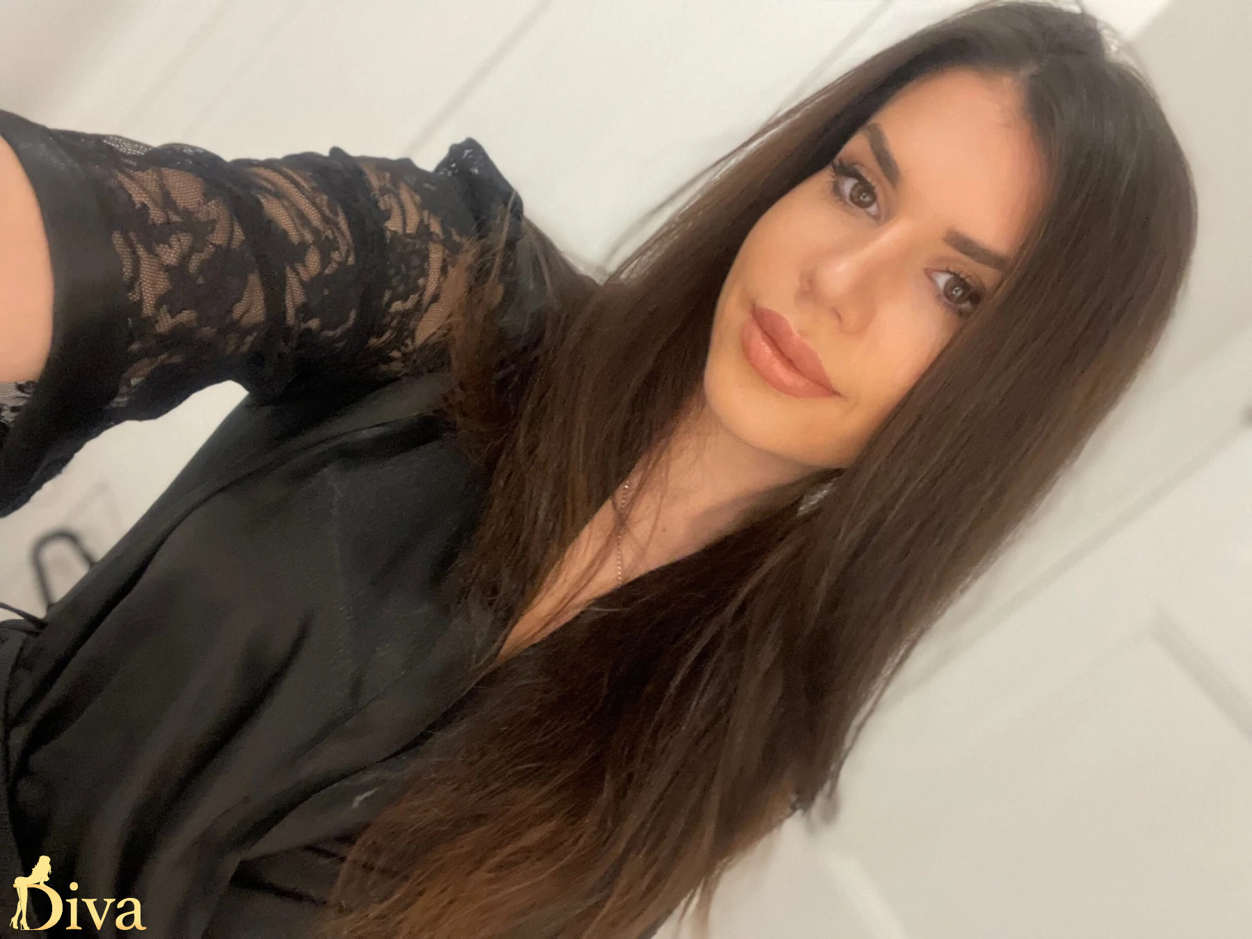 brunette-earls-court-south-kensington-gloucester-road-bloom-r16973271701418-0003.jpg