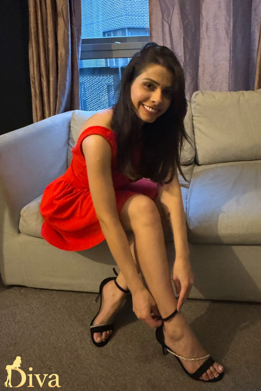 brunette-north-acton-west-acton-acton-main-line-east-acton-troya-r17551976246632-0001.jpeg