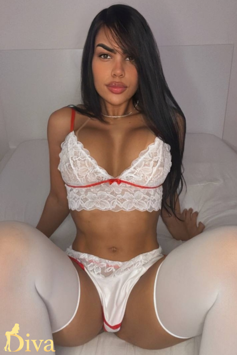 brunette-edgware-road-paddington-marylebone-solvara-r17390075006210-0002.jpeg