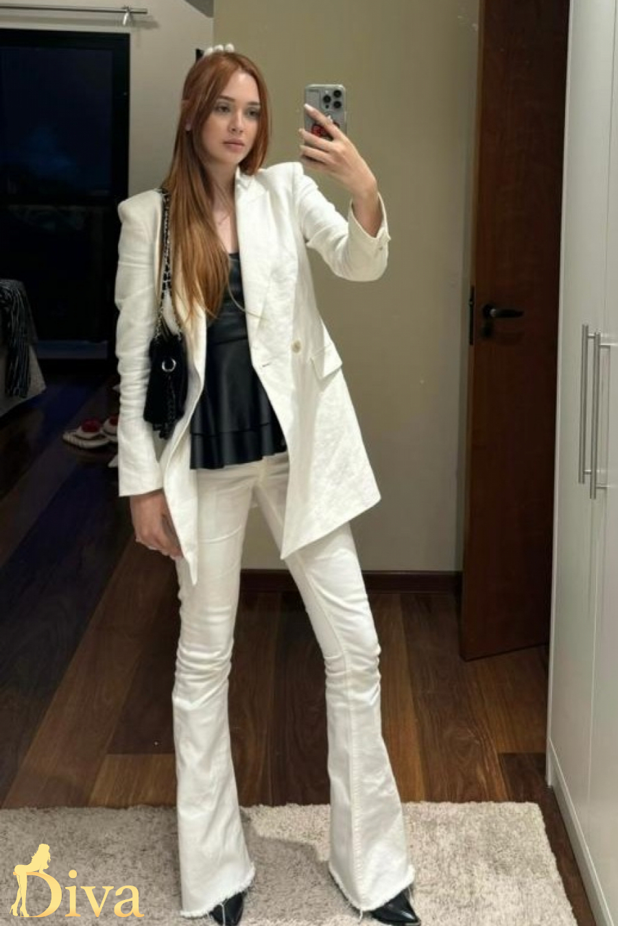 redhead-earls-court-gloucester-road-south-kensington-west-brompton-stellary-r17596574618874-0001.jpg