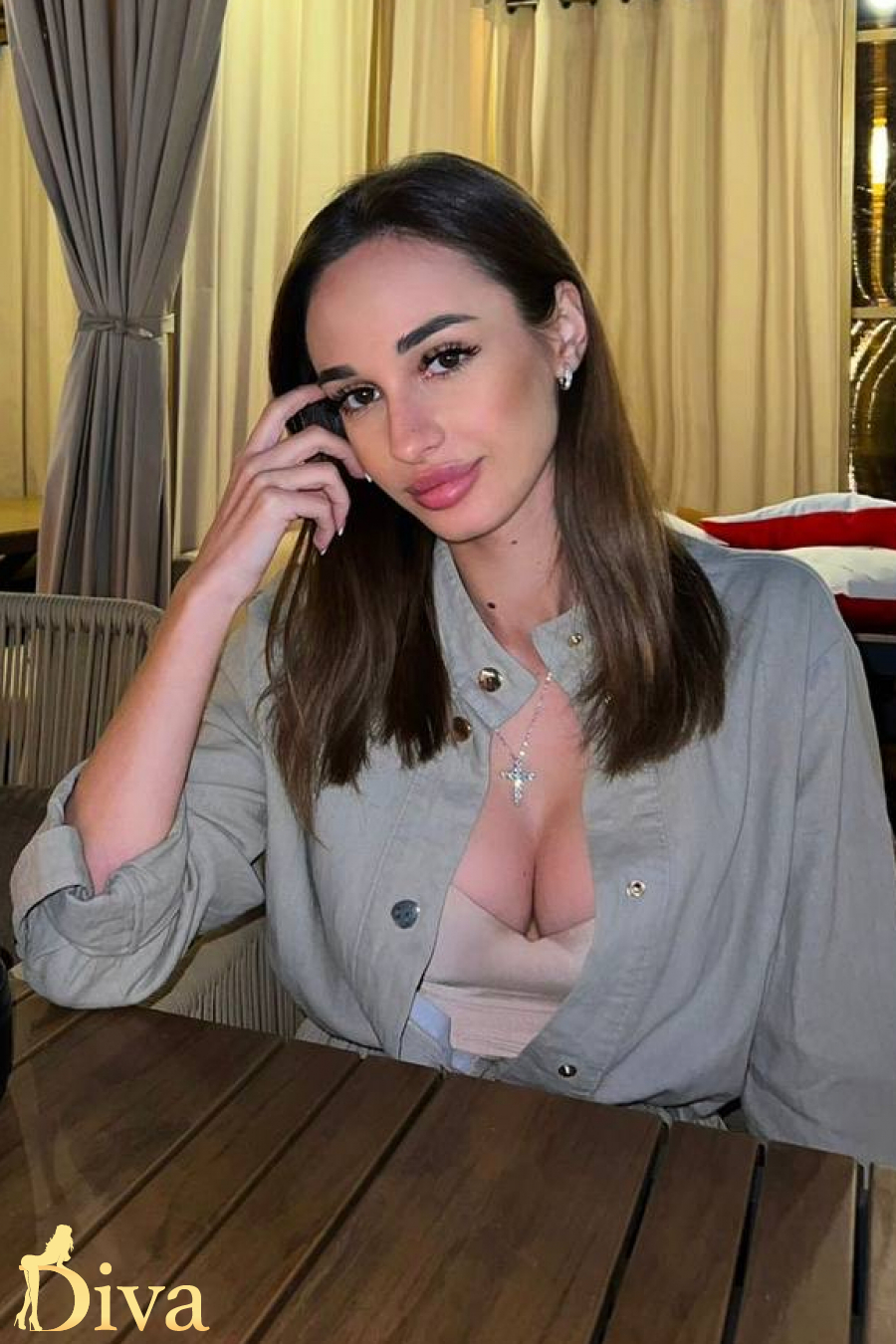 light-brown-sloane-square-victoria-knightsbridge-ocean-r17349782962987-0001.jpeg