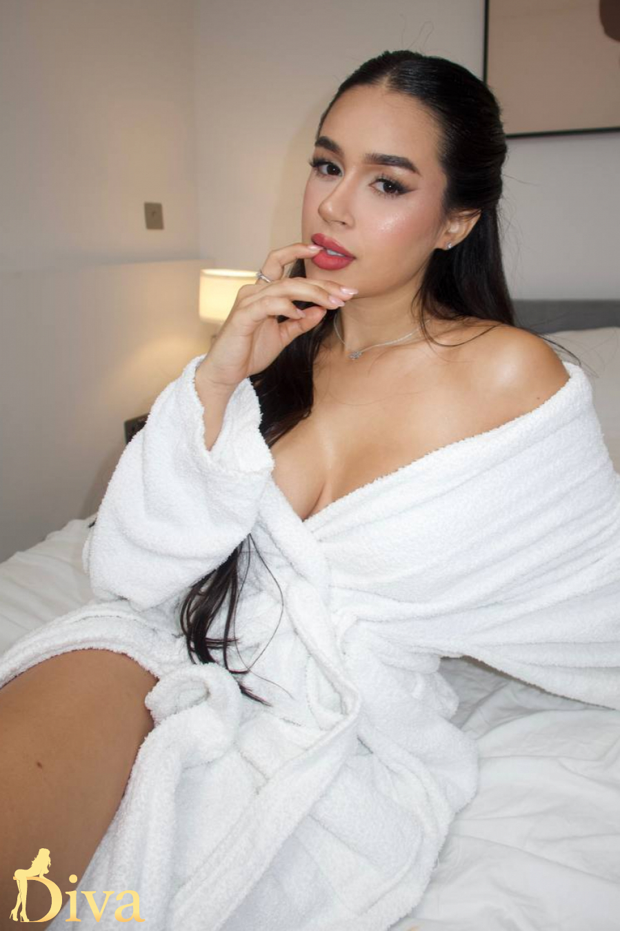 brunette-edgware-road-baker-street-marylebone-lesley-r17322110938530-0002.jpg
