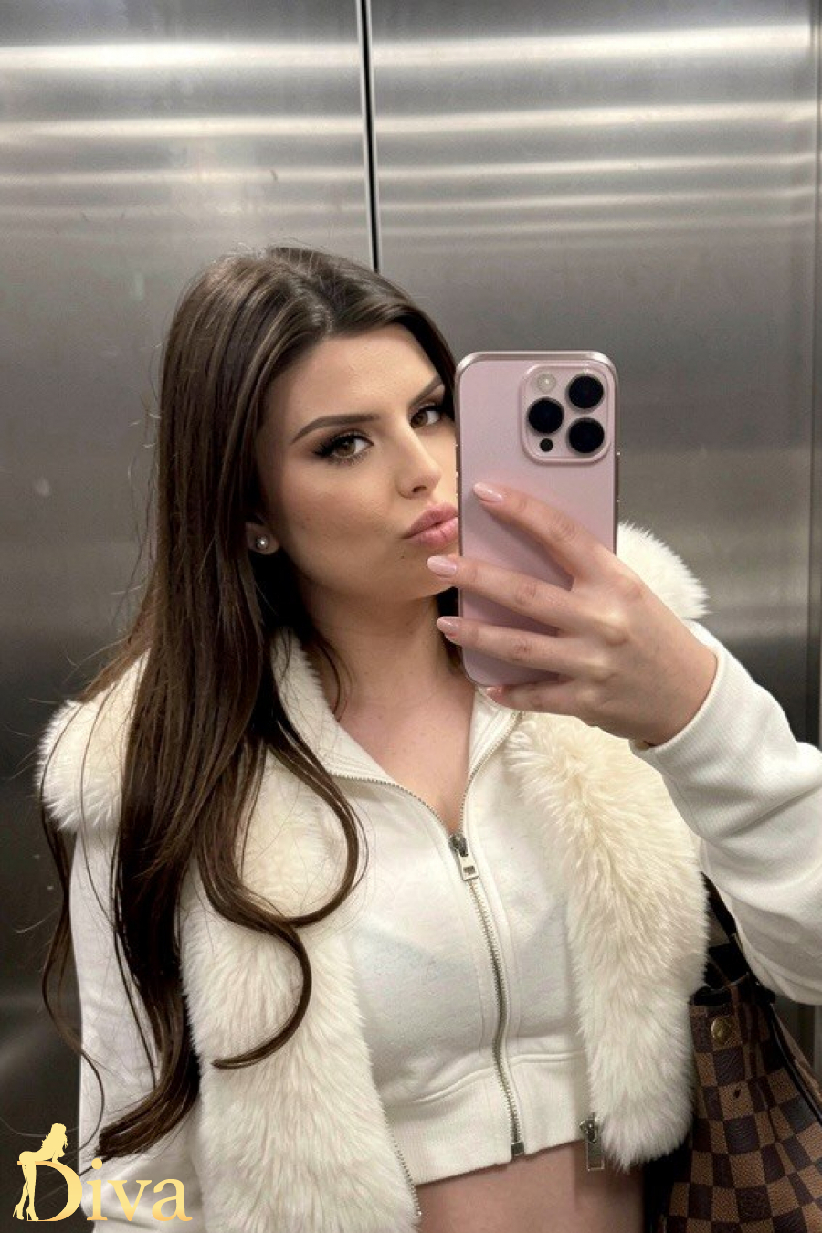 brunette-bayswater-queensway-notting-hill-gate-royal-oak-malena-r17785159774188-0002.jpg