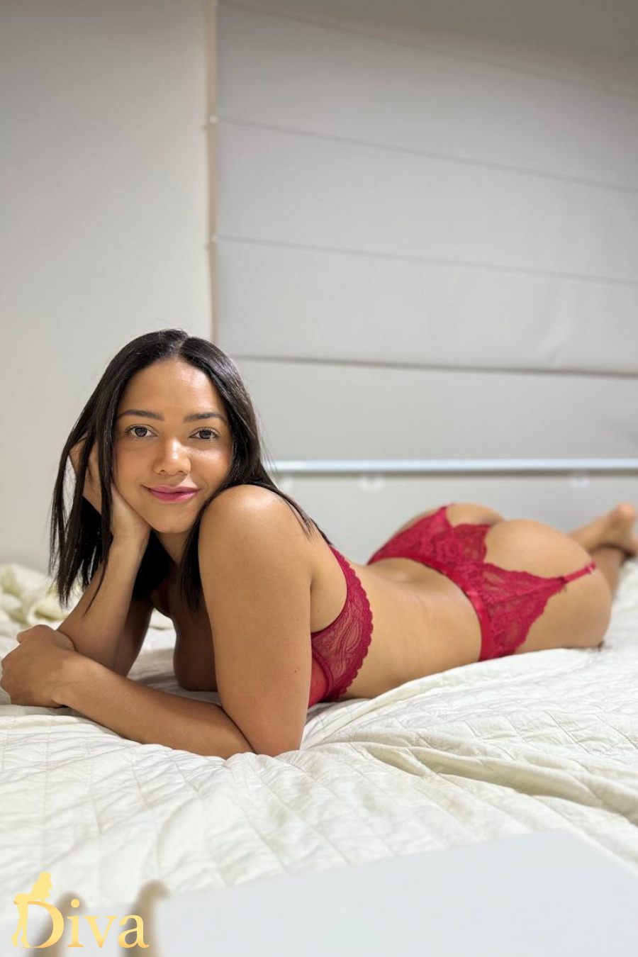 brunette-marble-arch-leeray-r17619392029597-0003.jpg