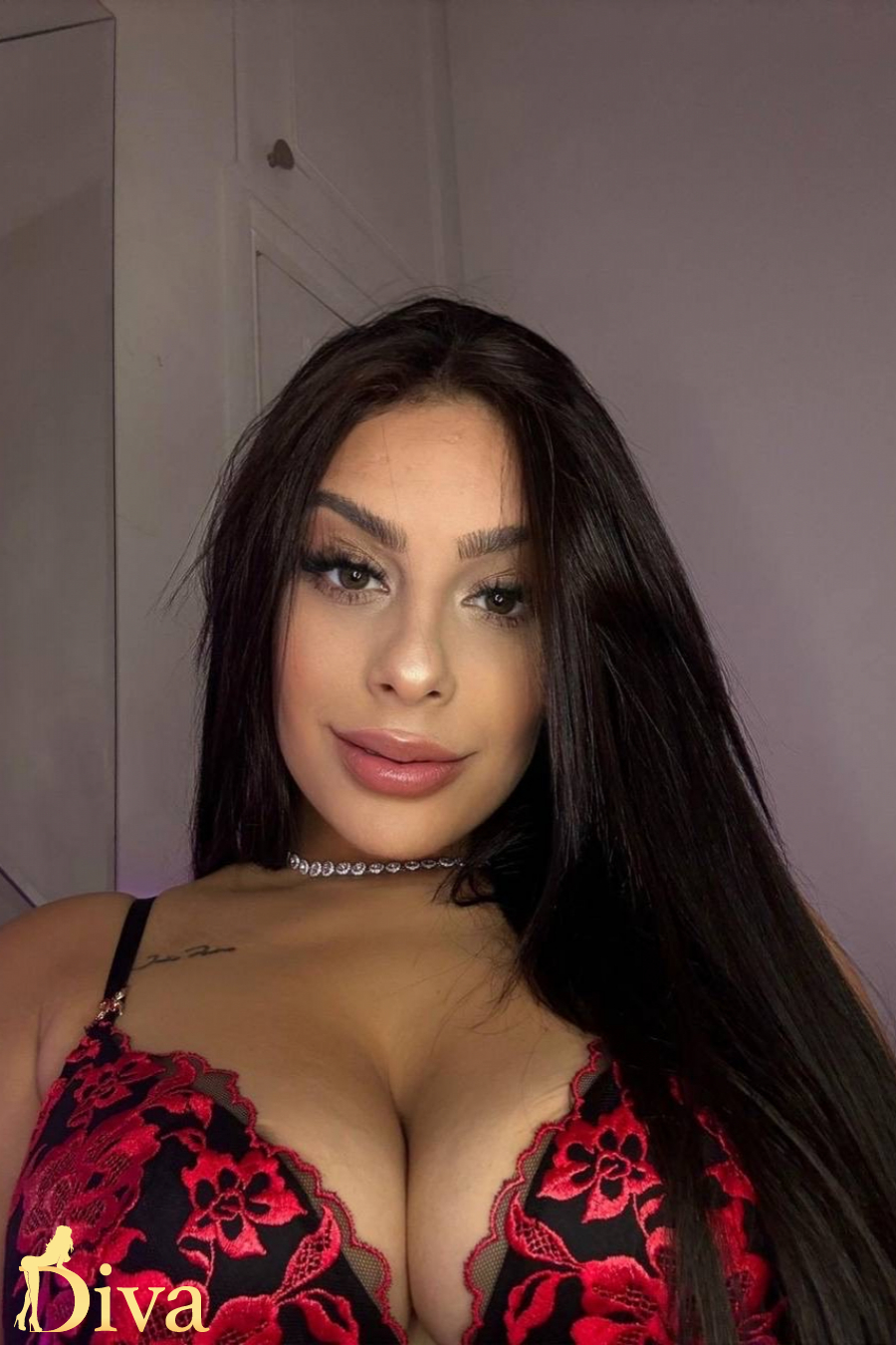 brunette-florika-r17606186439036-0002.jpeg