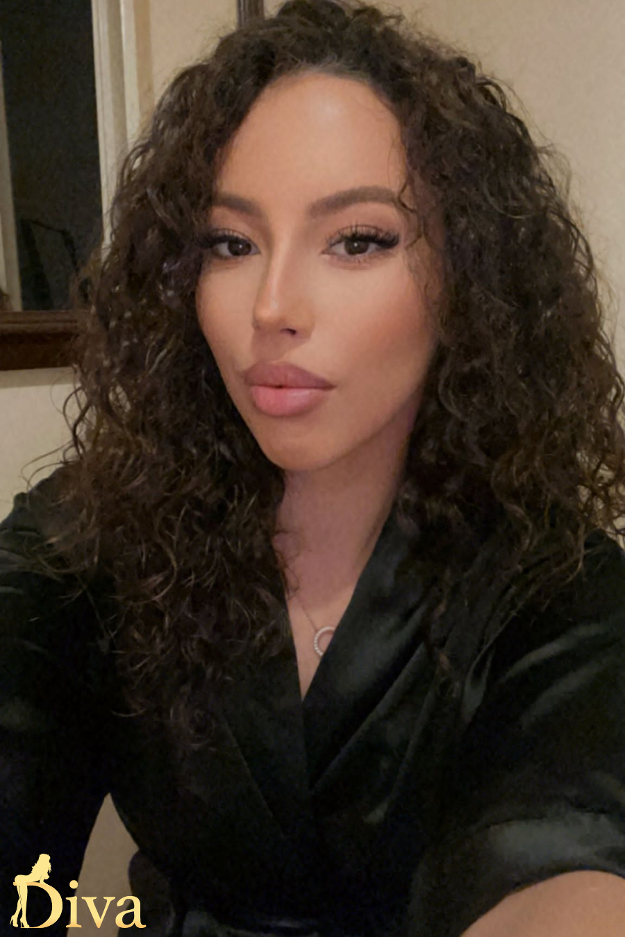 brunette-bayswater-queensway-notting-hill-gate-lancaster-gate-mistress-drew-r16973089198875-0002.jpg