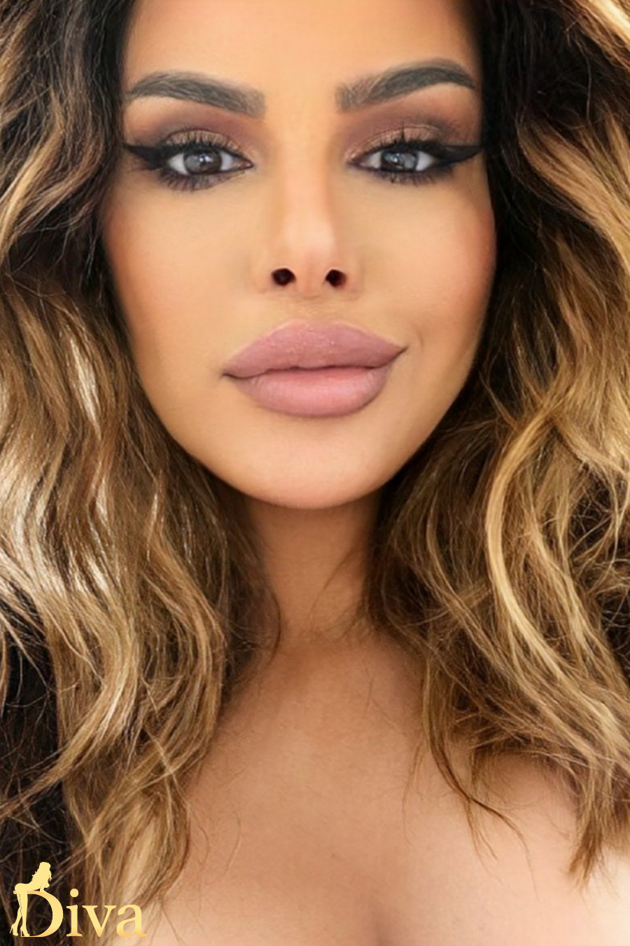 light-brown-marble-arch-edgware-road-paddington-bond-street-lemon-r16972403936260-0002.jpg