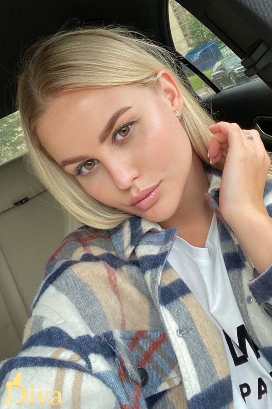 blonde-outcalls-only-pimlico-victoria-st-jamess-park-delica-r17104274386284-0002.jpg