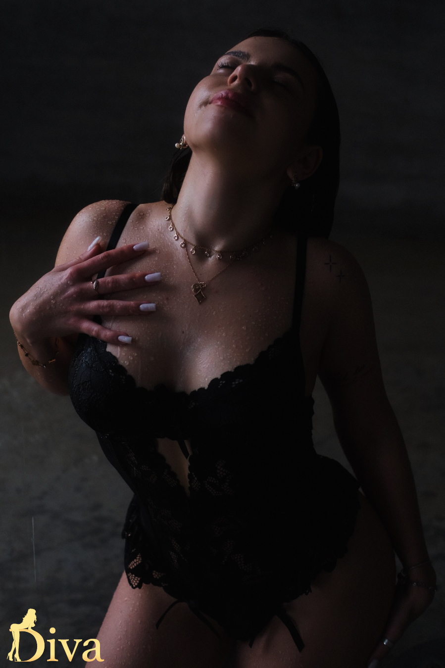 brunette-earls-court-gloucester-road-west-kensington-zivanka-r17757533905734-0001.jpg