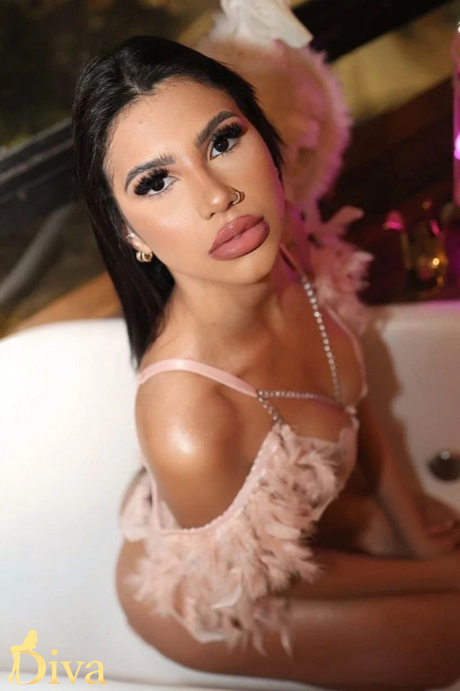 brunette-bethnal-green-lamour-r17621850306453-0002.jpeg