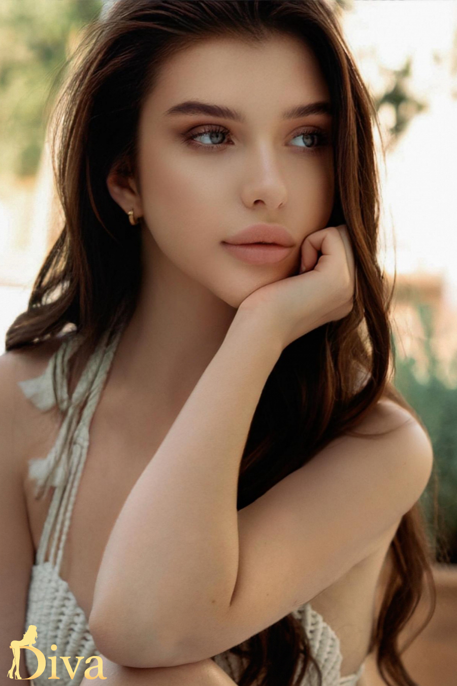 brunette-knightsbridge-hyde-park-corner-sloane-square-south-kensington-miracle-r17279744899760-0001.jpeg