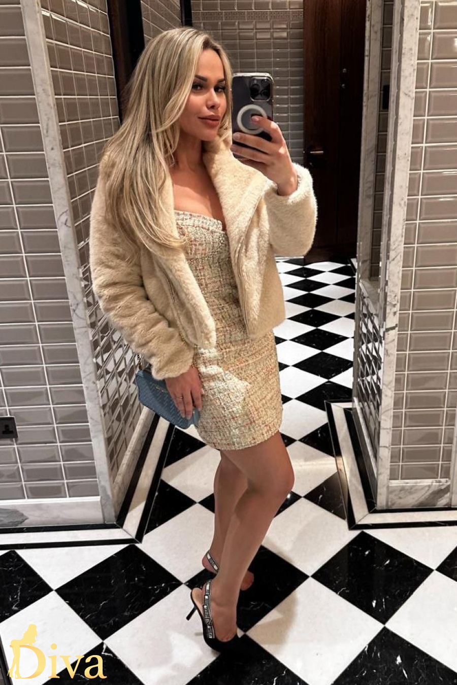 blonde-baker-street-bond-street-edgware-road-great-portland-street-solange-r17576808013105-0002.jpeg