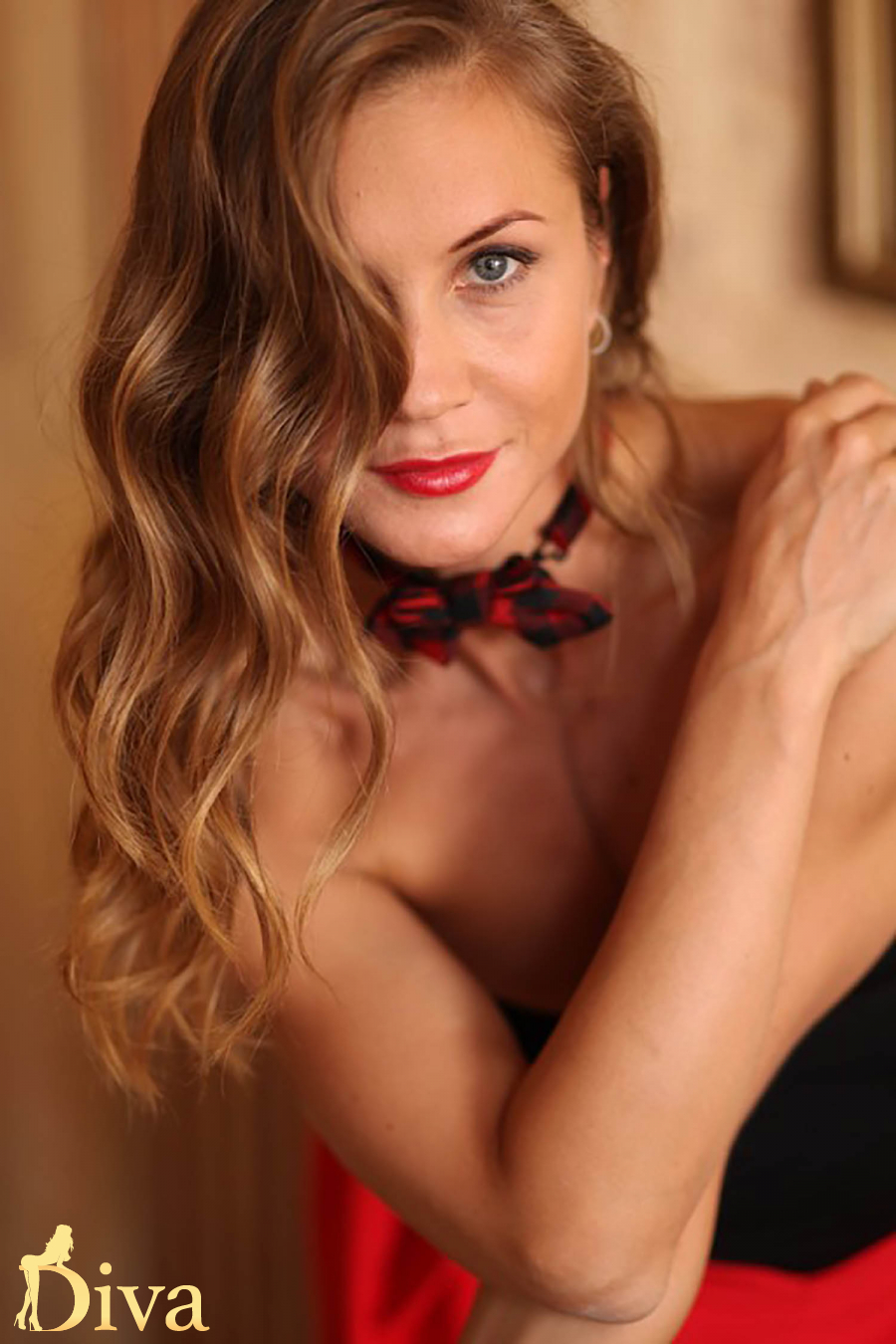 light-brown-piccadilly-circus-oxford-circus-tottenham-court-road-leicester-square-dorotie-r16973096614618-0001.jpg