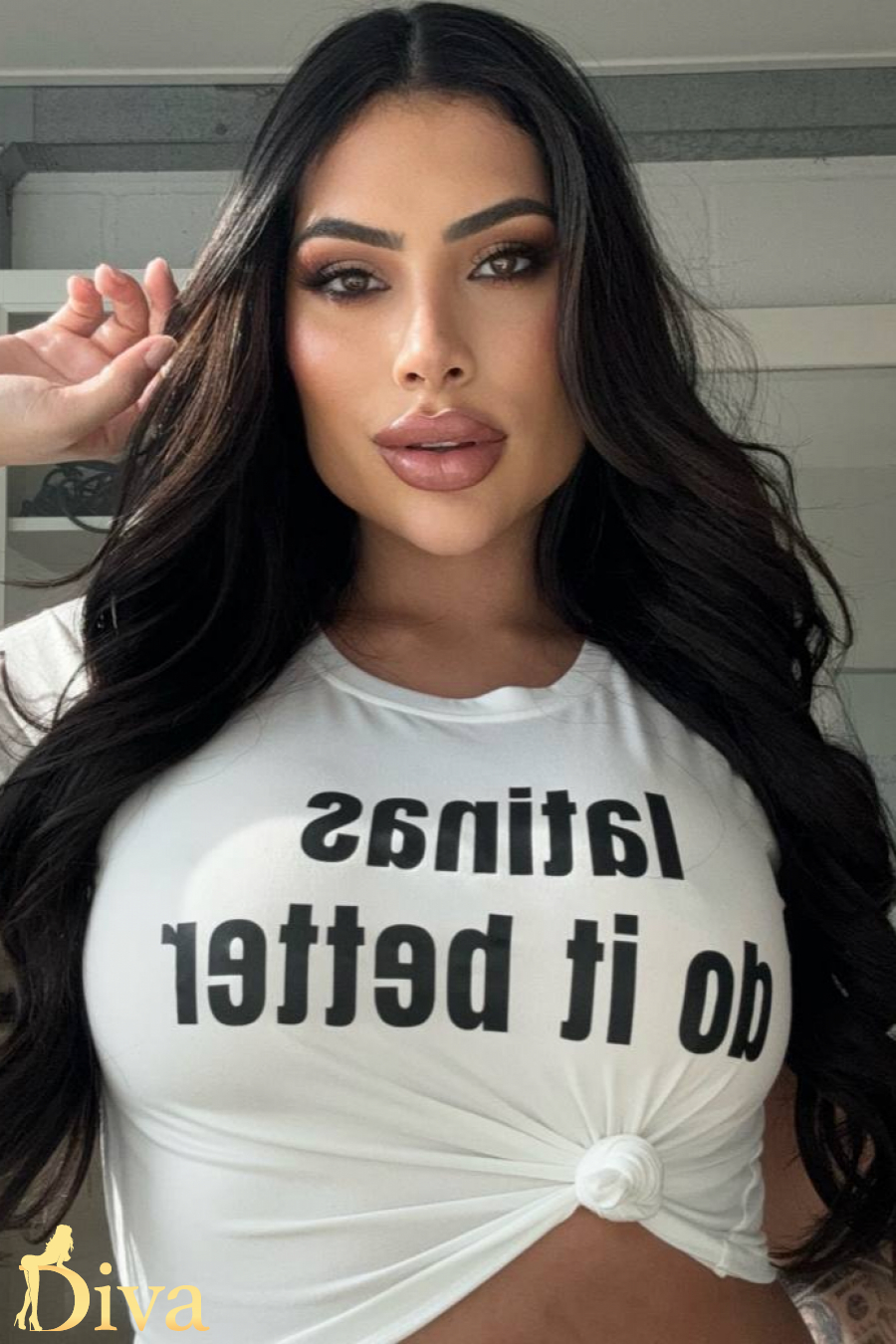 brunette-earls-court-gloucester-road-south-kensington-west-brompton-consuela-r17153614424218-0001.jpg