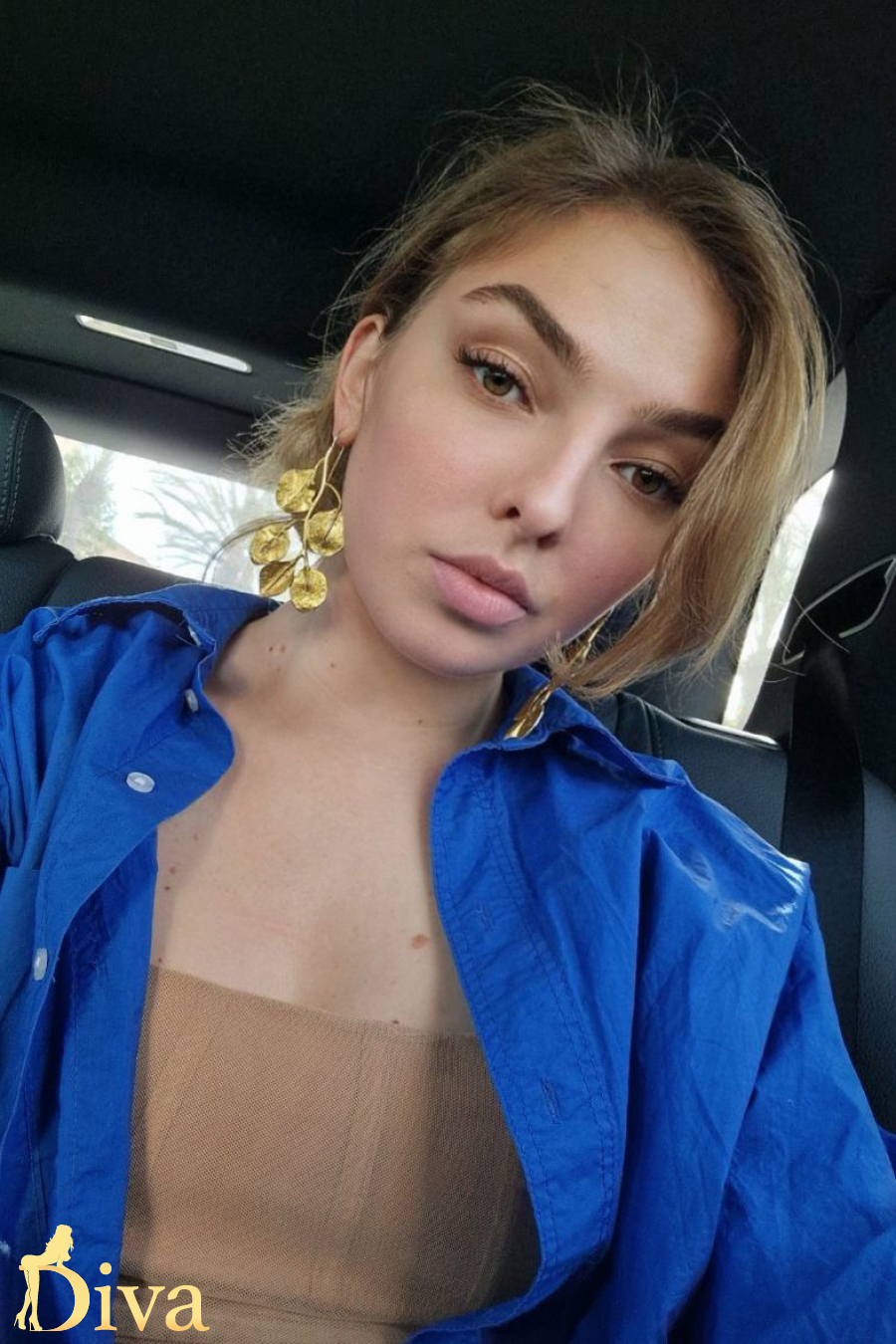 blonde-earls-court-gloucester-road-south-kensington-west-brompton-gardenia-r17082643572670-0003.jpg