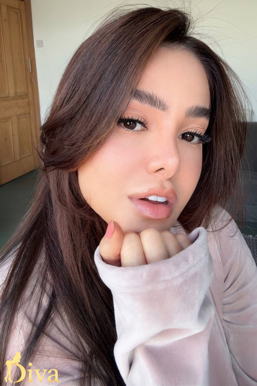 brunette-st-jamess-park-erines-r17609541313882-0002.jpeg