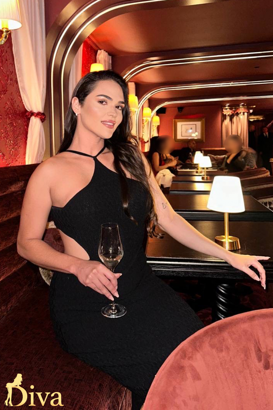 brunette-edgware-road-bakerloo-bordo-r17360737438622-0002.jpg