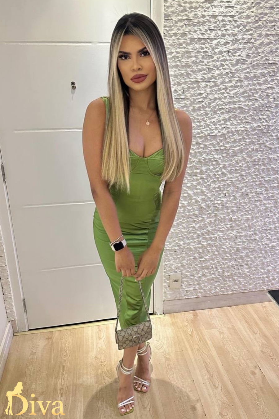 blonde-sloane-square-south-kensington-knightsbridge-bangie-r17304012499242-0002.jpeg