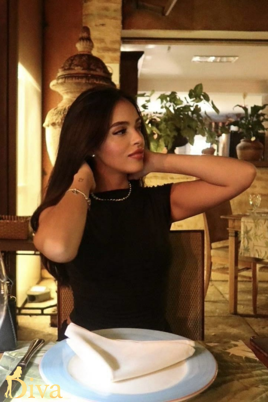 brunette-south-kensington-gloucester-road-knightsbridge-dravynea-r17817214836965-0001.jpeg