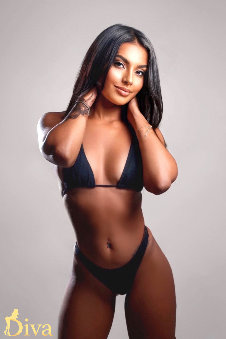 brunette-alejandra-r16972798564573-0002.jpg