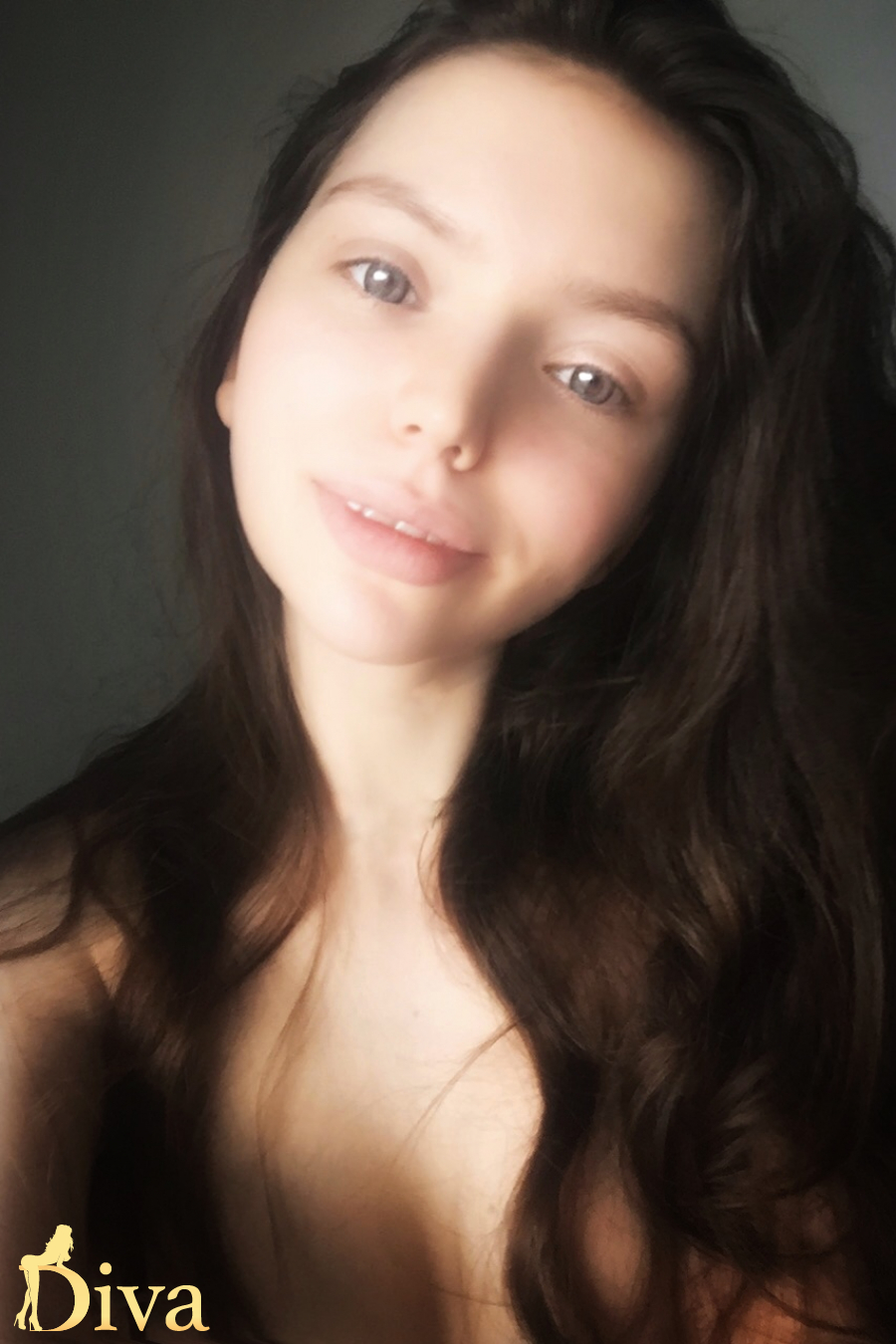 brunette-knightsbridge-hyde-park-corner-victoria-sloane-square-migle-r16974735700512-0005.jpg
