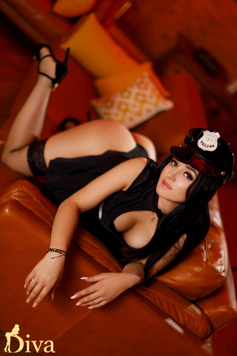 brunette-kemina-r16973438900332-0001.jpg