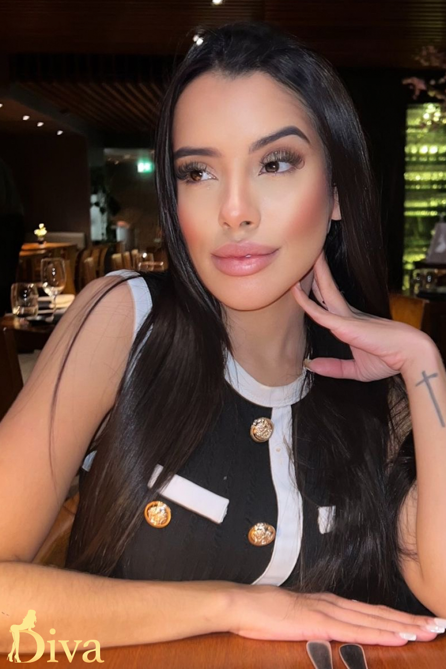 brunette-knightsbridge-sloane-square-south-kensington-lamoda-r17484211242429-0002.jpg